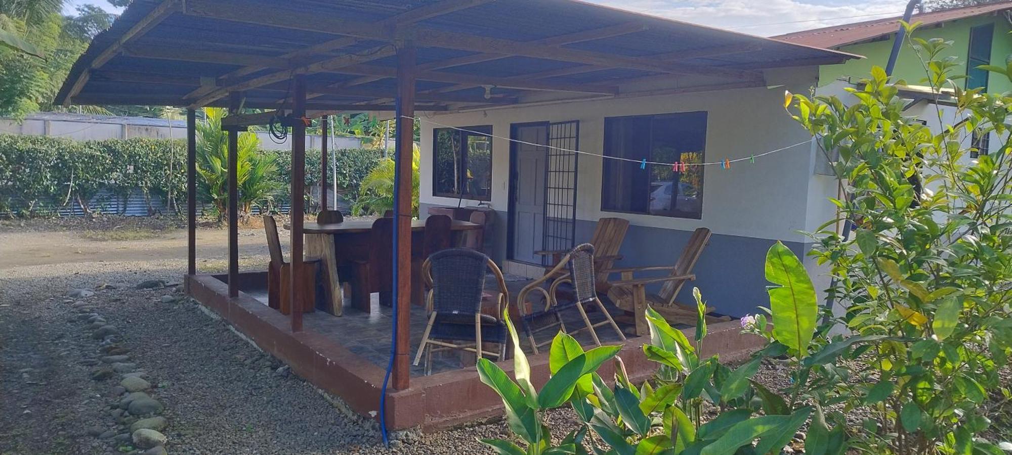 Cabinas Los Tucanes Cahuita Exterior foto